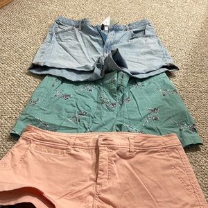 Bundle of shorts. Loft, Market & Spruce, & HM. Mom shorts have tags. EUC